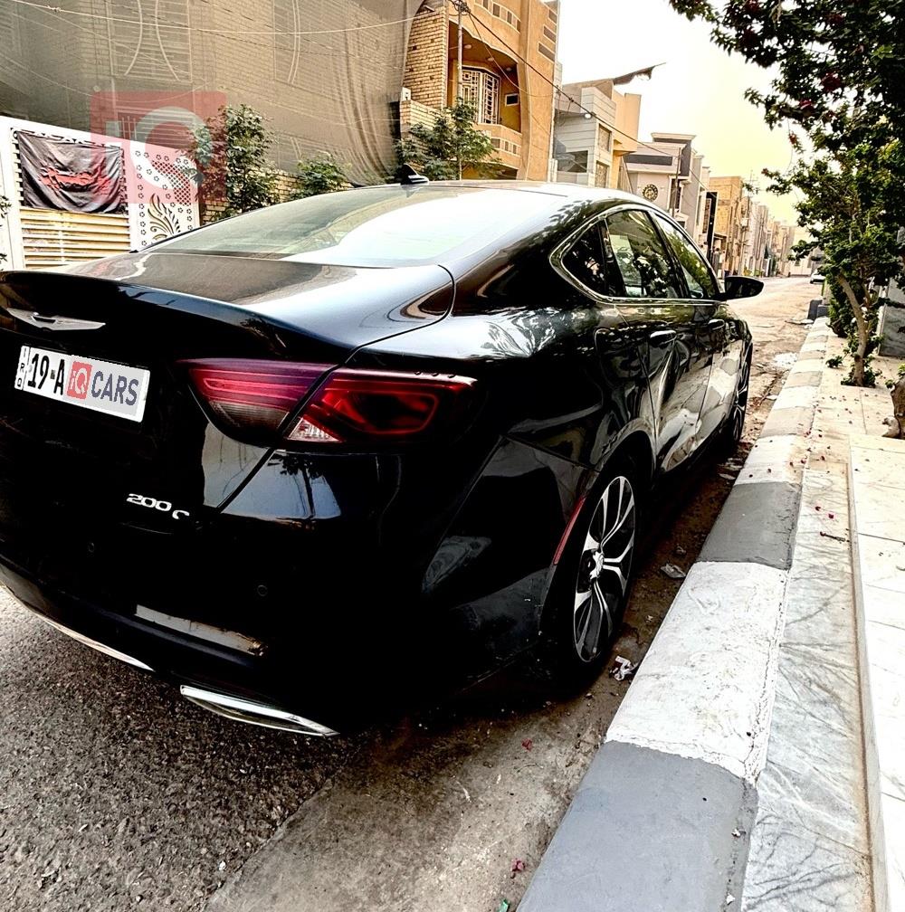 کرایسلەر 200